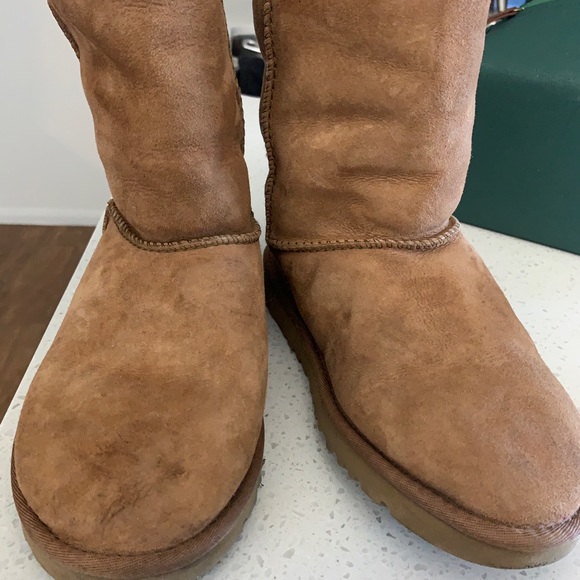 Ugh boots - Picture 6 of 8